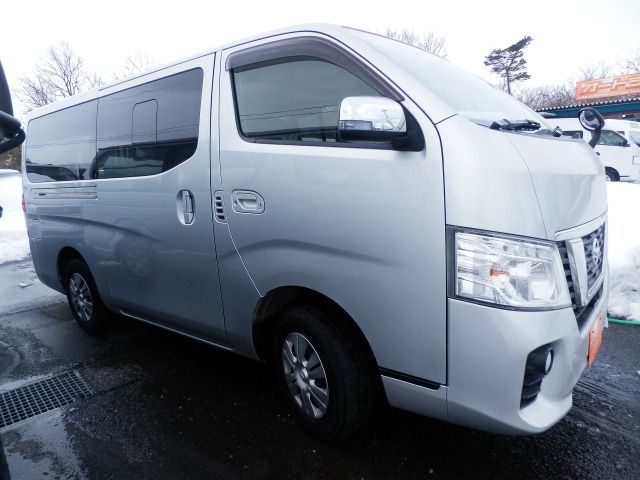 NISSAN NV350 CARAVAN 4WD 2019 Image 31