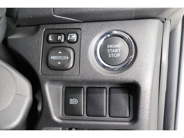 TOYOTA HIACE VAN 2WD 2021 Image 31