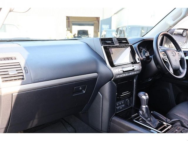 TOYOTA LANDCRUISER PRADO 2021 Image 31