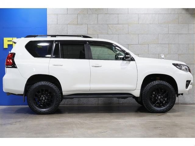 TOYOTA LANDCRUISER PRADO 2021 Image 31