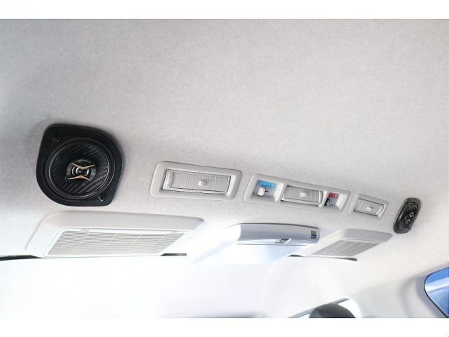 TOYOTA HIACE WAGON 4WD 2020 Image 31