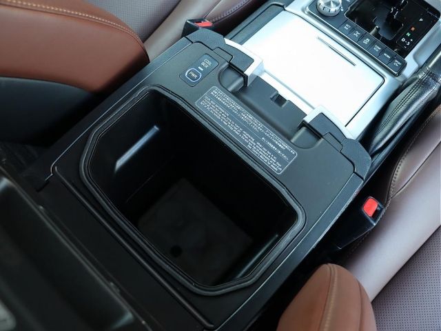 TOYOTA LANDCRUISER WAGON 2016 Image 31