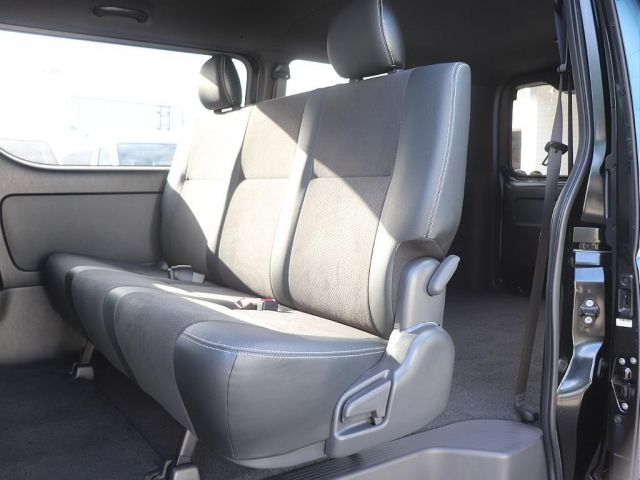 TOYOTA HIACE VAN 2WD 2020 Image 31