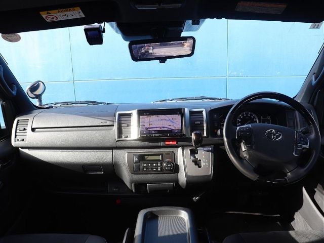 TOYOTA HIACE VAN 2WD 2020 Image 31