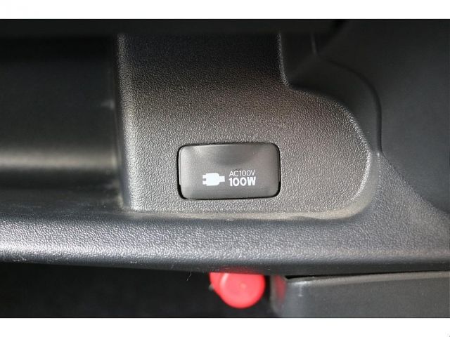 TOYOTA REGIUSACE VAN 2WD 2022 Image 31