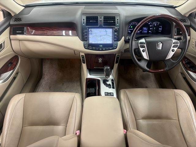 TOYOTA CROWN SEDAN 2011 Image 31