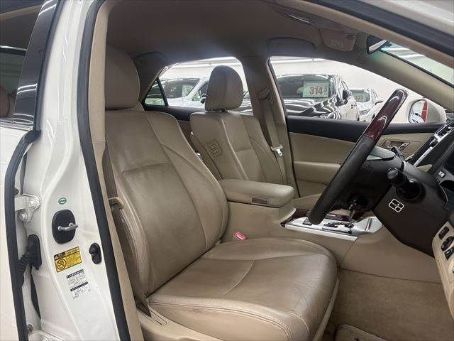 TOYOTA CROWN SEDAN 2011 Image 31