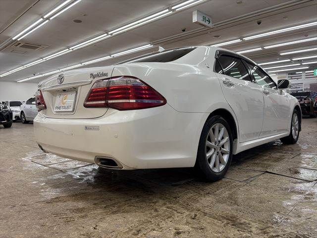 TOYOTA CROWN SEDAN 2011 Image 31