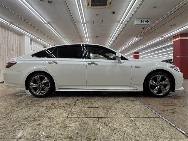 TOYOTA CROWN SEDAN HYBRID 2018 Image 31