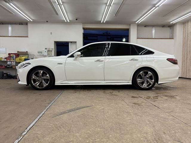 TOYOTA CROWN SEDAN HYBRID 2018 Image 31