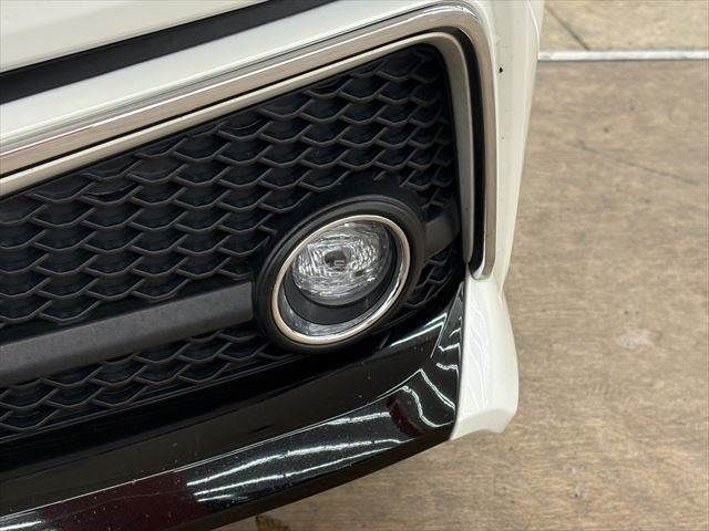 TOYOTA CROWN SEDAN HYBRID 2018 Image 31