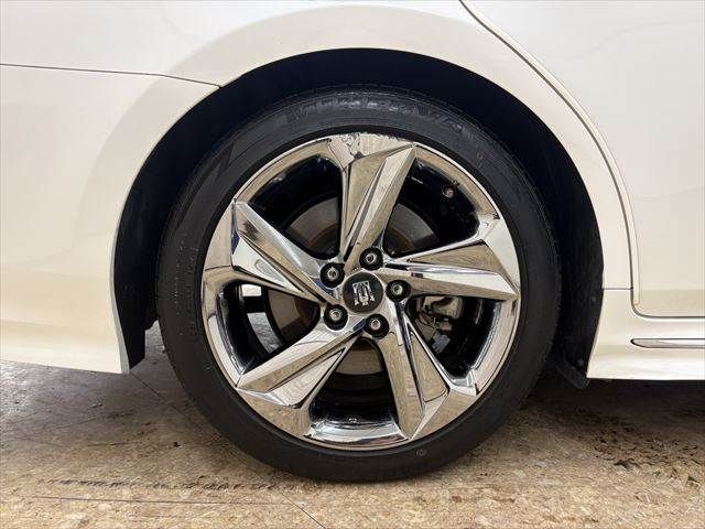 TOYOTA CROWN SEDAN HYBRID 2018 Image 31