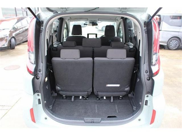 TOYOTA SIENTA HYBRID 2023 Image 31