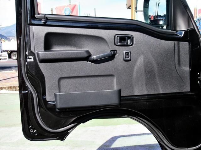 DAIHATSU HIJET TRUCK 4WD 2026 Image 31