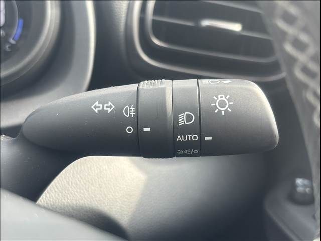 TOYOTA YARIS CROSS HYBRID 2023 Image 31