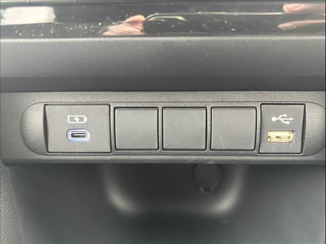 TOYOTA YARIS CROSS HYBRID 2023 Image 31