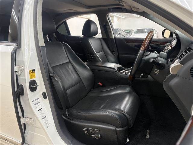 TOYOTA LEXUS LS600H 2013 Image 31