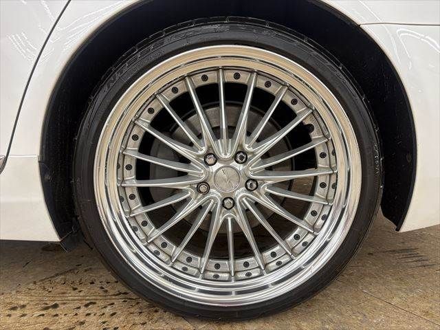 TOYOTA LEXUS LS600H 2013 Image 31