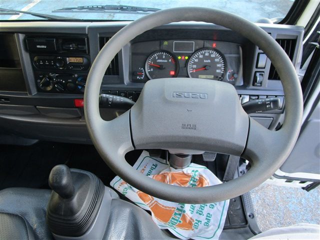 ISUZU  2016 Image 31