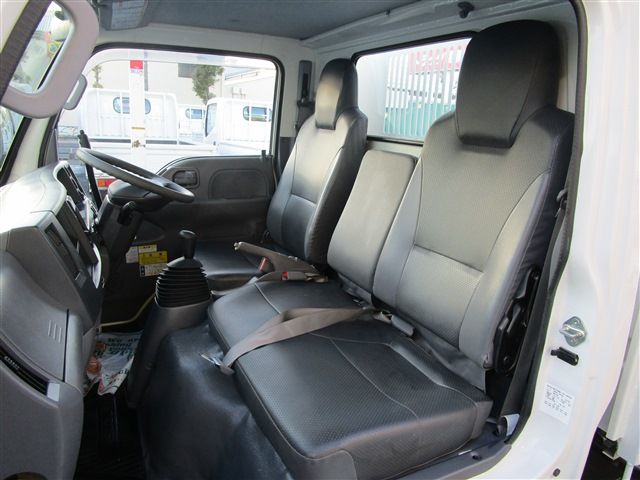 ISUZU  2016 Image 31