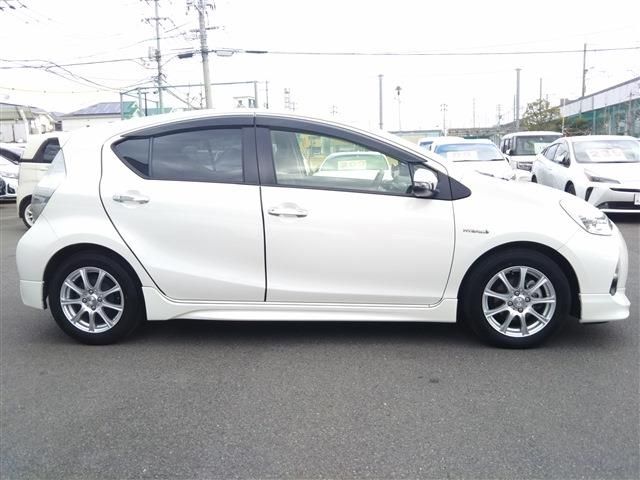 TOYOTA AQUA 2013 Image 31