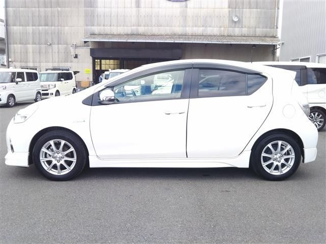 TOYOTA AQUA 2013 Image 31