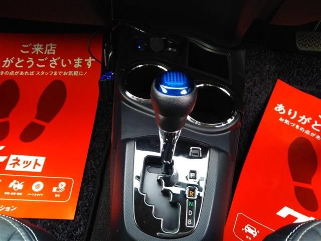 TOYOTA AQUA 2013 Image 31