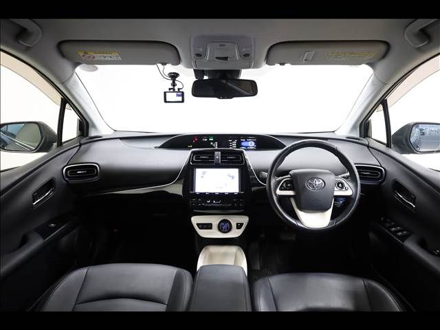 TOYOTA PRIUS 2016 Image 31