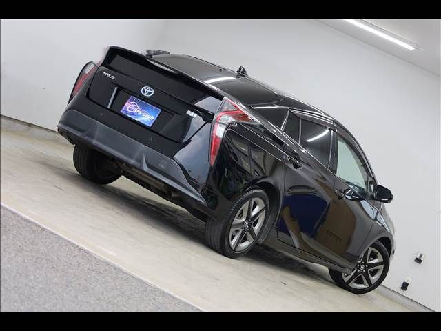 TOYOTA PRIUS 2016 Image 31