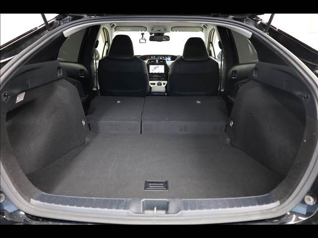 TOYOTA PRIUS 2016 Image 31