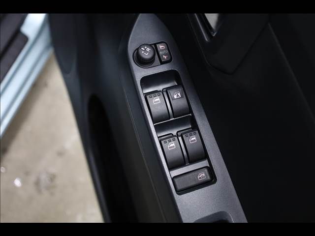 DAIHATSU MIRA E:S 2017 Image 31