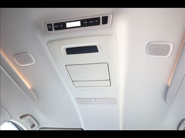 TOYOTA VELLFIRE 2010 Image 31