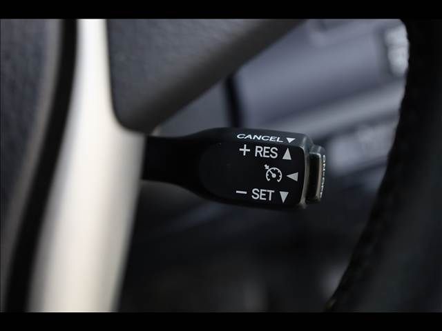 TOYOTA VOXY HYBRID 2014 Image 31