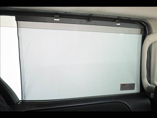 TOYOTA VOXY HYBRID 2014 Image 31