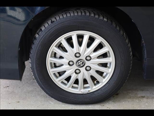 TOYOTA VOXY HYBRID 2014 Image 31