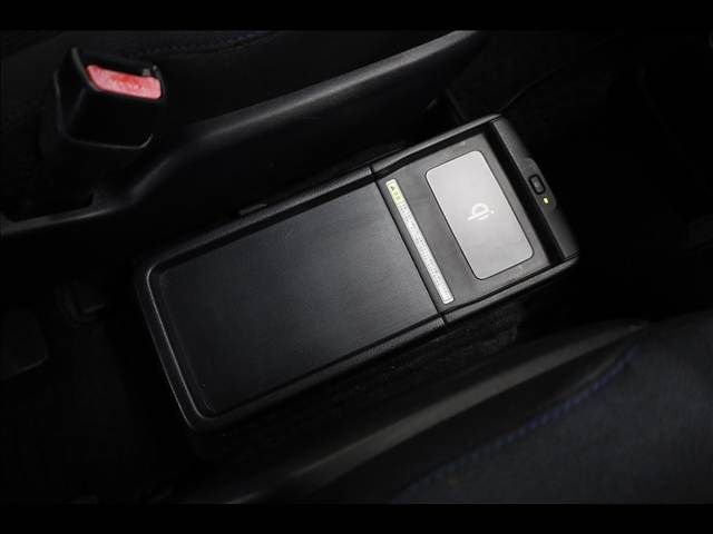 TOYOTA VOXY HYBRID 2014 Image 31