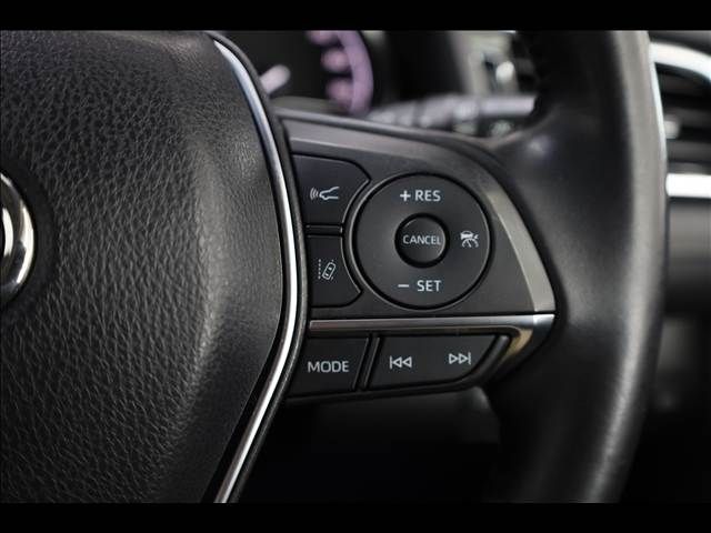 TOYOTA CAMRY HYBRID 2017 Image 31