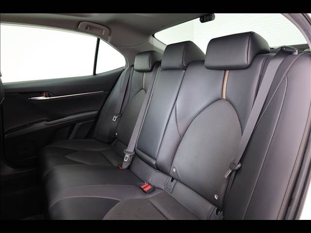 TOYOTA CAMRY HYBRID 2017 Image 31