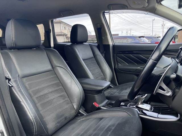 MITSUBISHI OUTLANDER PHEV 2015 Image 31