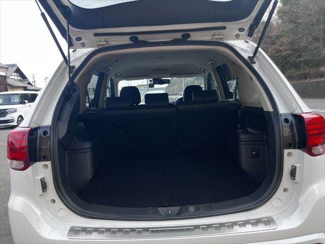 MITSUBISHI OUTLANDER PHEV 2015 Image 31