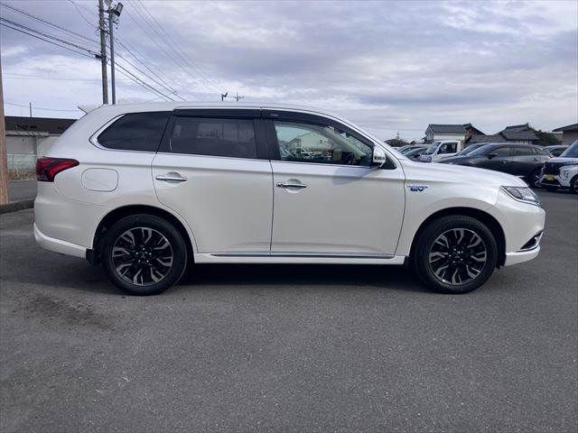 MITSUBISHI OUTLANDER PHEV 2015 Image 31