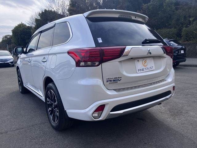 MITSUBISHI OUTLANDER PHEV 2015 Image 31