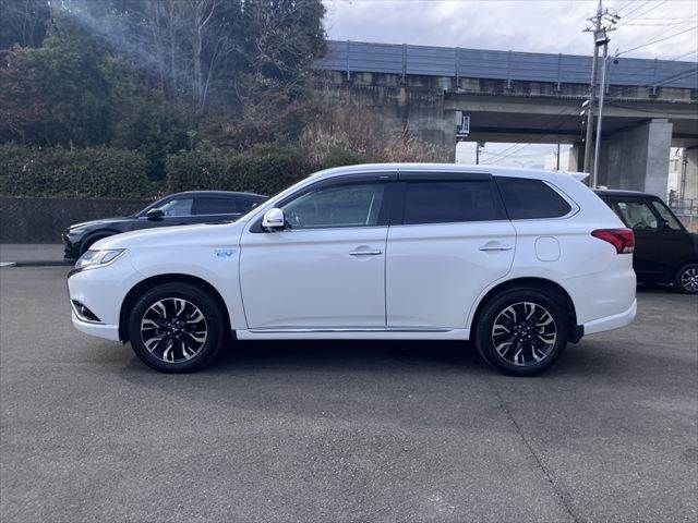 MITSUBISHI OUTLANDER PHEV 2015 Image 31