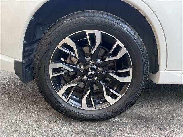 MITSUBISHI OUTLANDER PHEV 2015 Image 31