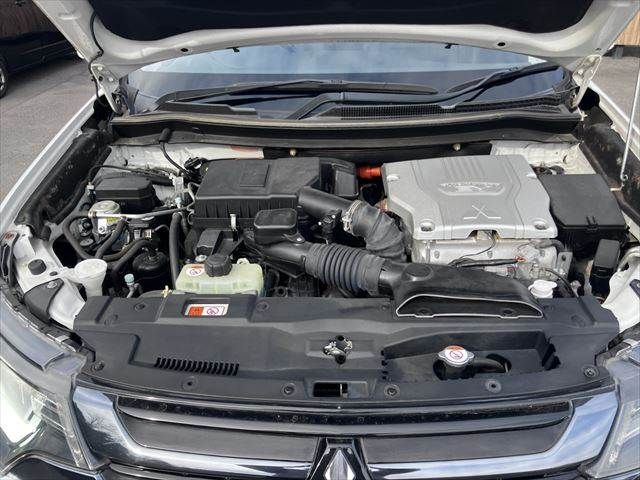 MITSUBISHI OUTLANDER PHEV 2015 Image 31