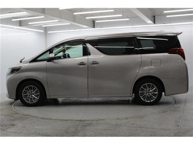 TOYOTA ALPHARD 2018 Image 31