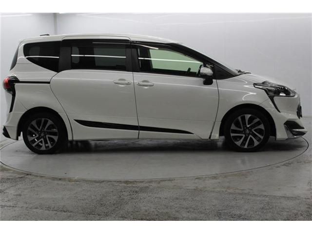 TOYOTA SIENTA HYBRID 2020 Image 31