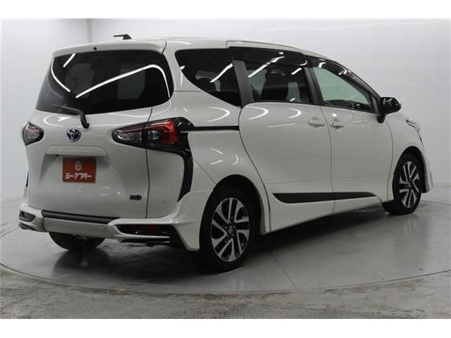 TOYOTA SIENTA HYBRID 2020 Image 31