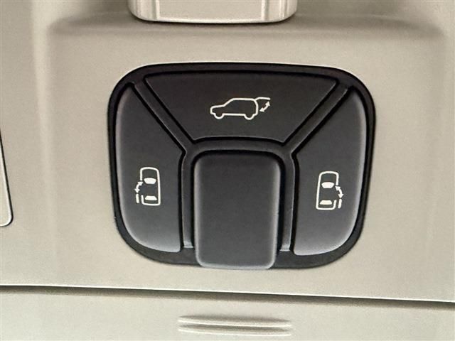 TOYOTA ALPHARD 2012 Image 31