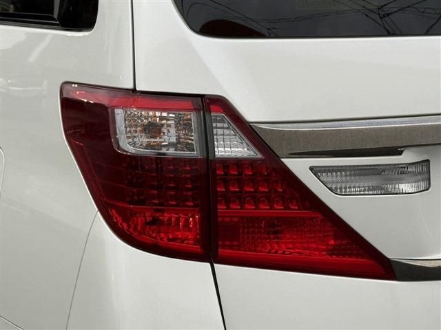 TOYOTA ALPHARD 2012 Image 31